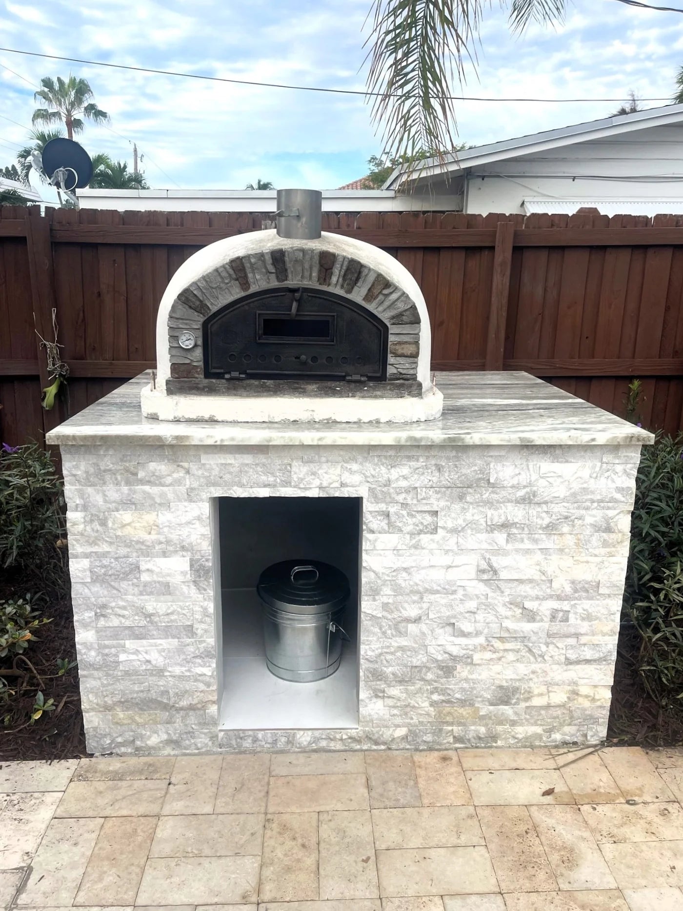 BUENA VENTURA "PRETO" PREMIUM PIZZA OVEN
