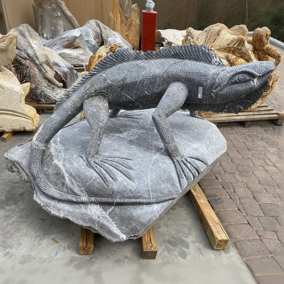 Onyx Iguana Sculpture - Black Marble Onyx