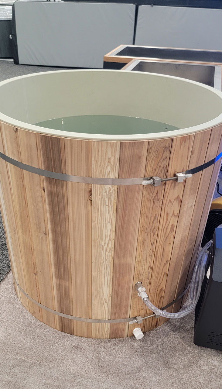 DCT-B-042-PLPC  TUB ONLY  |  Dynamic Cold Therapy Cedar Barrel Spa – Plastic Tub