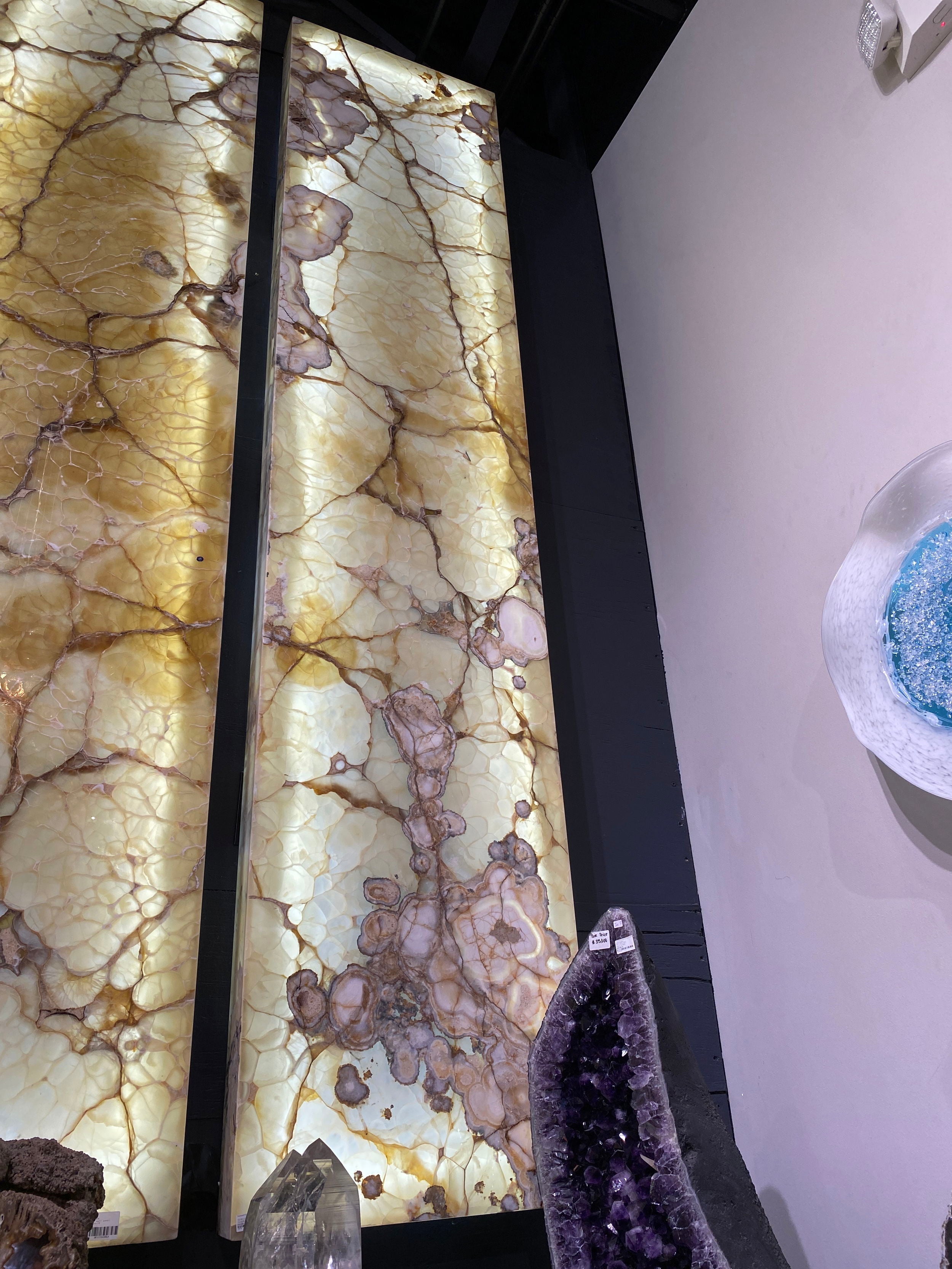 Pearlescent Onyx Wall Panel -Single (right)