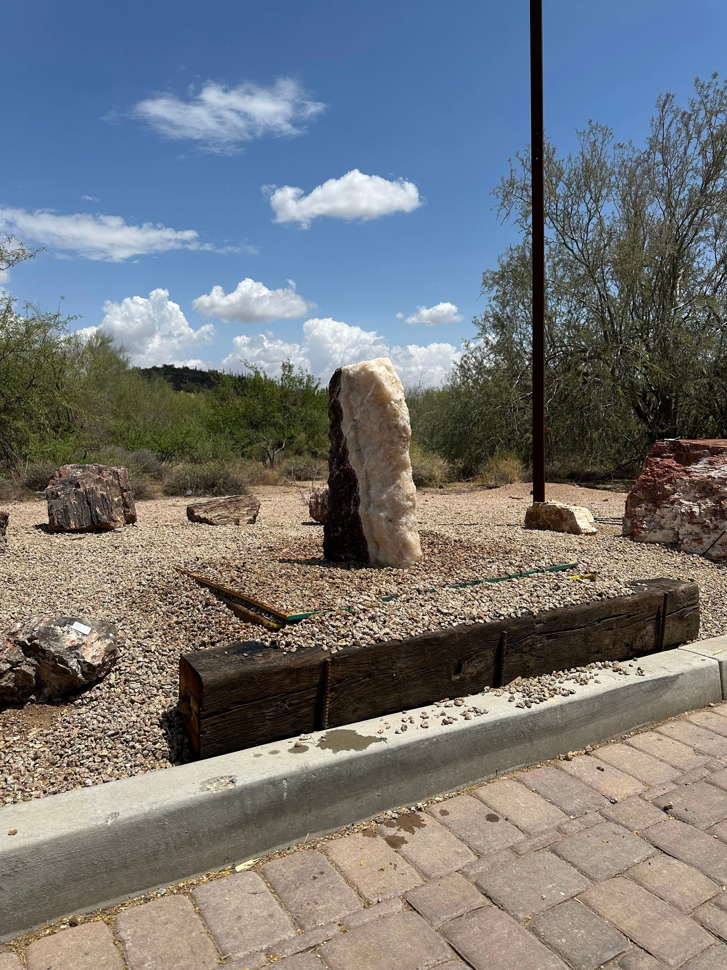 Serpentine Rosa Onyx Fountain - Single Cut Side With Delineation