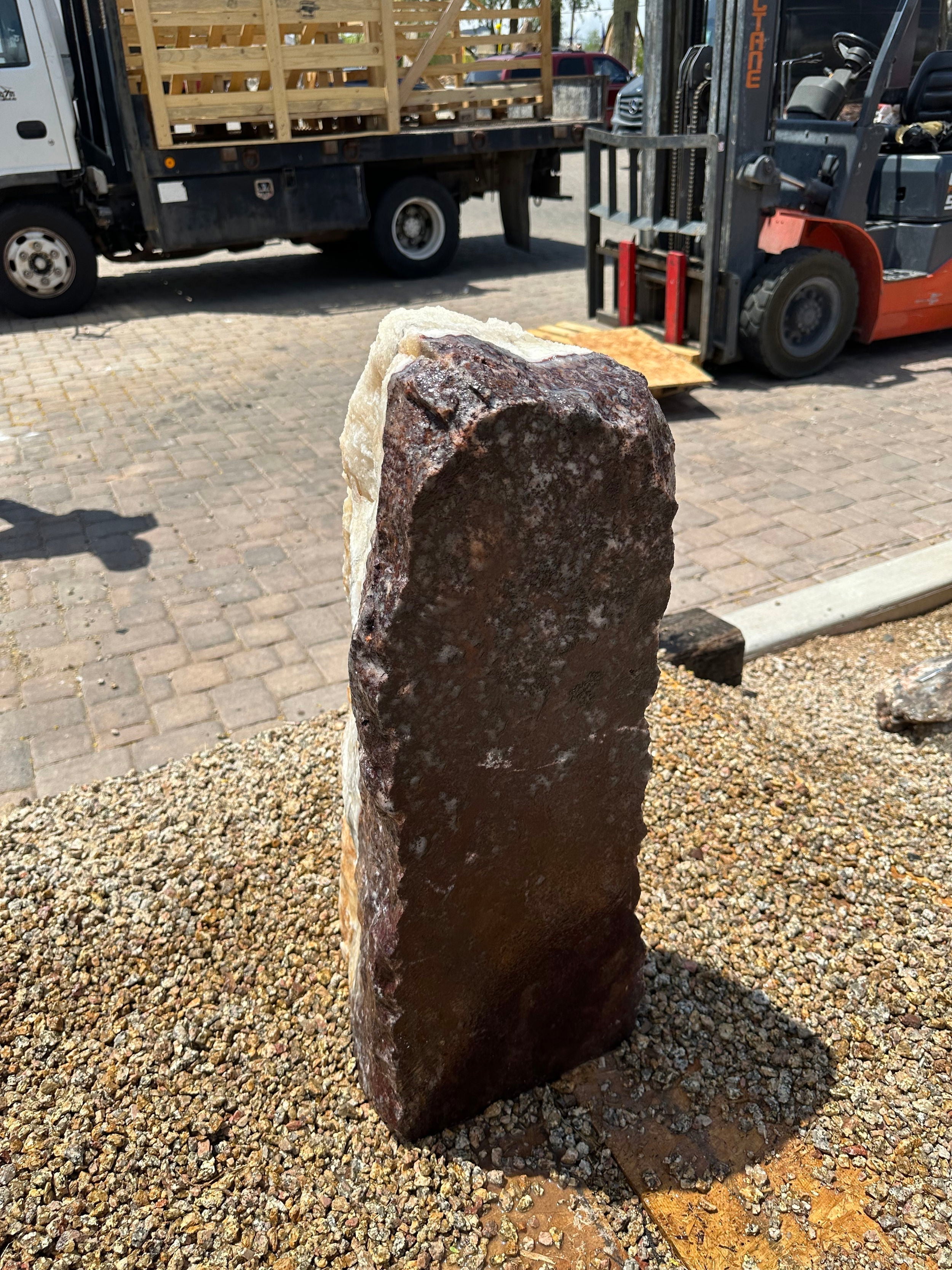 Serpentine Rosa Onyx Fountain - Single Cut Side With Delineation