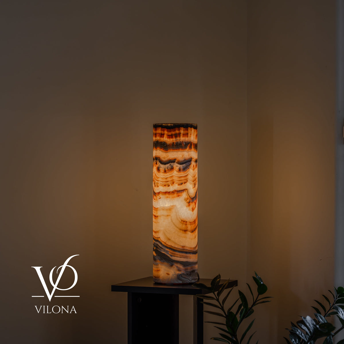 Sahara Onyx Cylinder Table Lamp #1 – 19.75" Tall × 5.5" Diameter