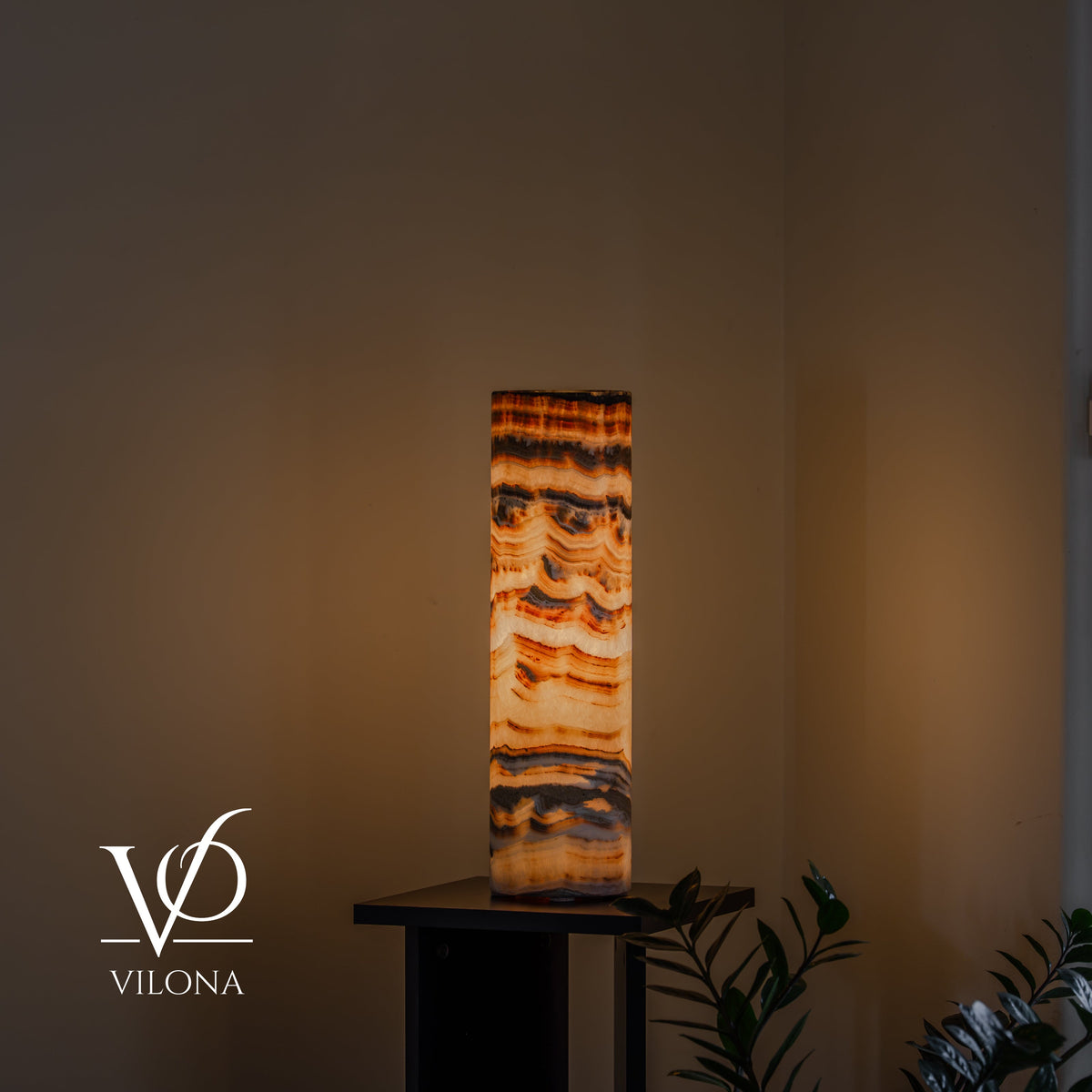 Sahara Onyx Cylinder Table Lamp #1 – 19.75" Tall × 5.5" Diameter