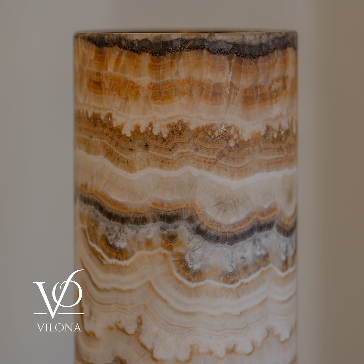 Sahara Onyx Cylinder Table Lamp #1 – 19.75" Tall × 5.5" Diameter