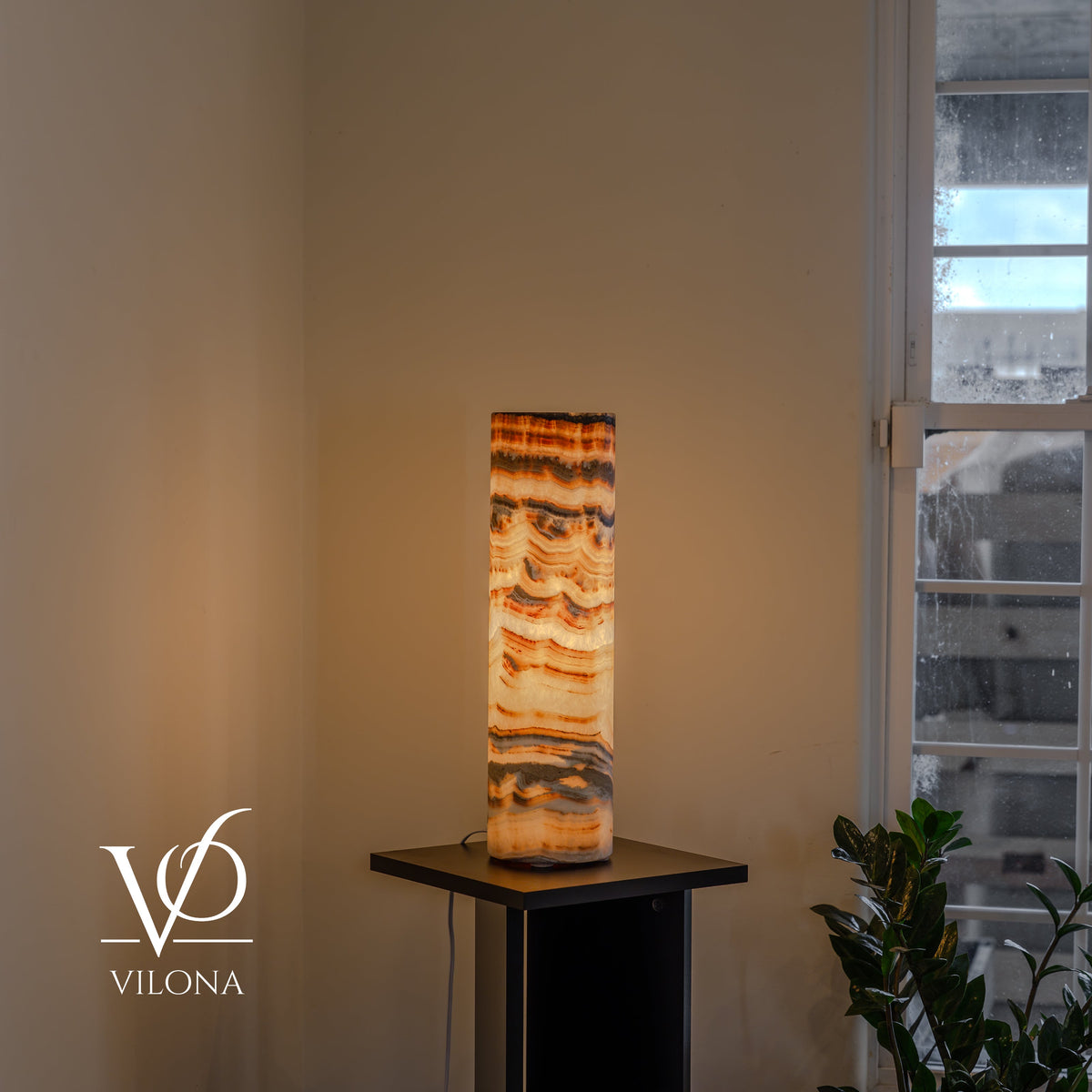 Sahara Onyx Cylinder Table Lamp #1 – 19.75" Tall × 5.5" Diameter