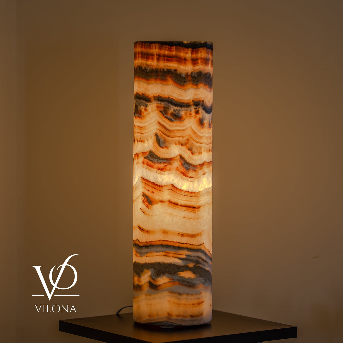 Sahara Onyx Cylinder Table Lamp #1 – 19.75" Tall × 5.5" Diameter